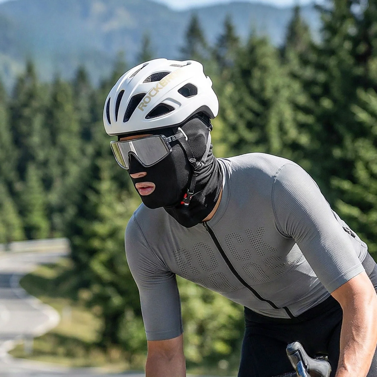 Ice Silk Seamless Balaclava - Image 14