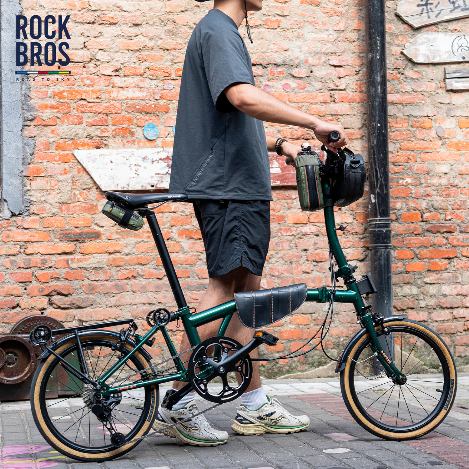 ROAD TO SKY Recycled Tire Bike Frame Bag - 0.5L - Image 9