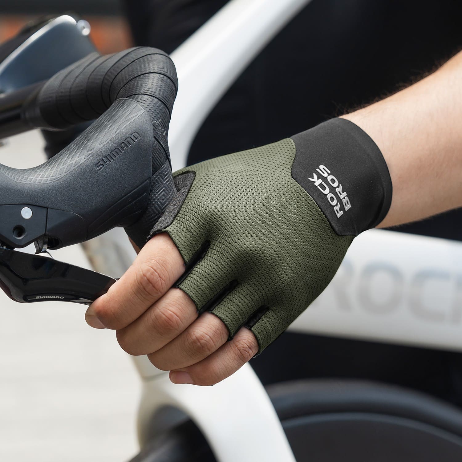 S403 Minimalist Half Finger Cycling Gloves - Image 15